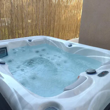 ベッド・アンド・ブレックファスト City Inn Szigetvar 3*