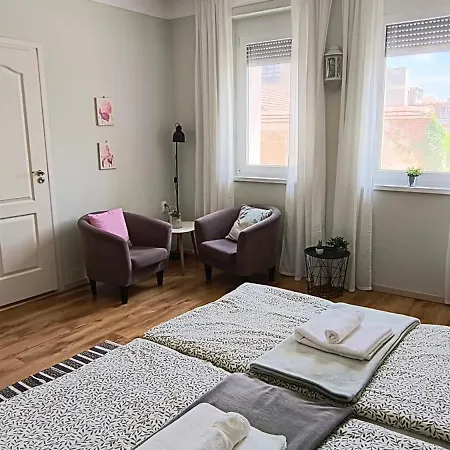 ベッド・アンド・ブレックファスト City Inn Szigetvar 3*