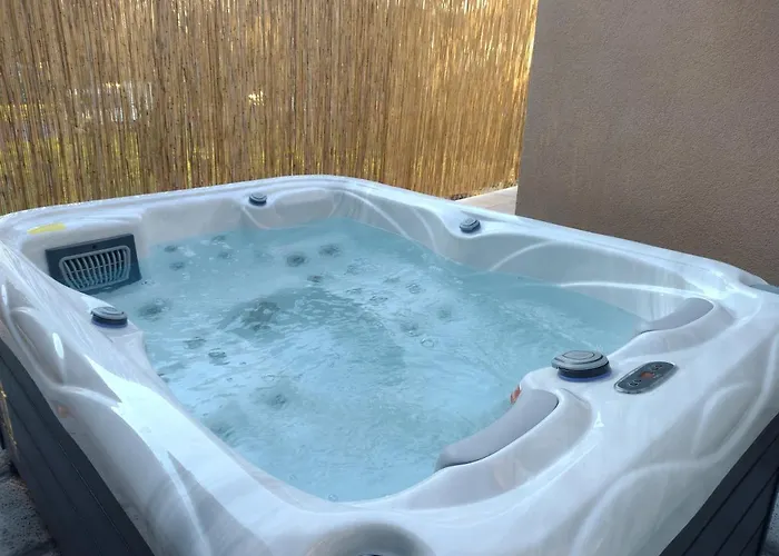 ベッド・アンド・ブレックファスト City Inn Szigetvar 3*