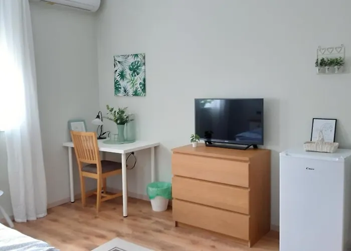 ベッド・アンド・ブレックファスト City Inn Szigetvar 3*